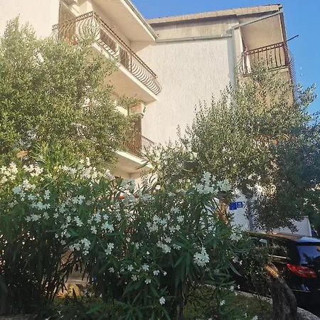 Branko Appartement *